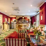 Maison Eugenie 4* Paris