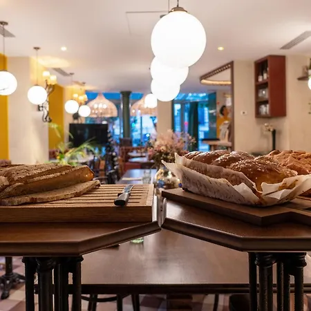 Eugénie Hotel Paris