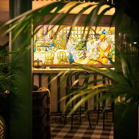 Maison Eugenie 4* Paris