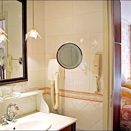 Hotel Maison Eugenie 4*