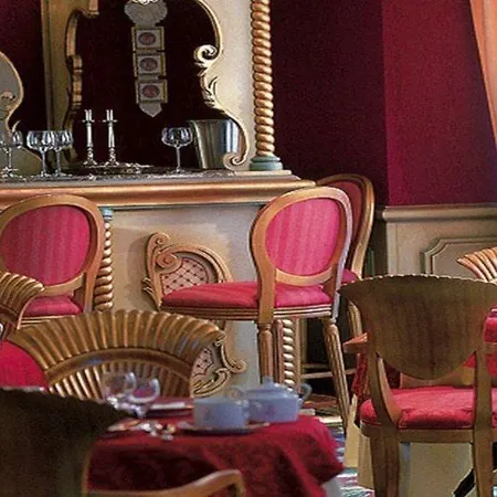 Maison Eugenie 4* Paris