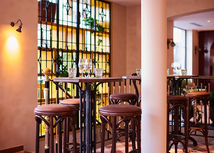 Maison Eugenie 4* Parigi