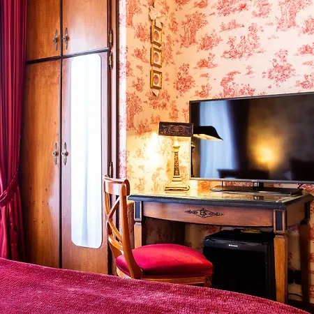 Eugenie Hotel