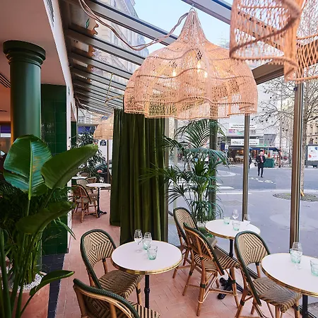 Eugenie 4* Paris