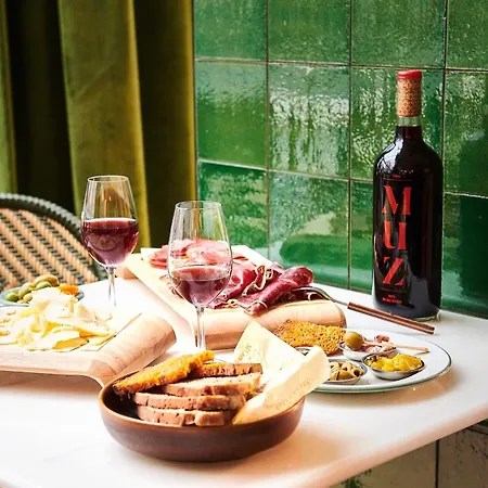 Maison Eugenie Ξενοδοχείο 4*